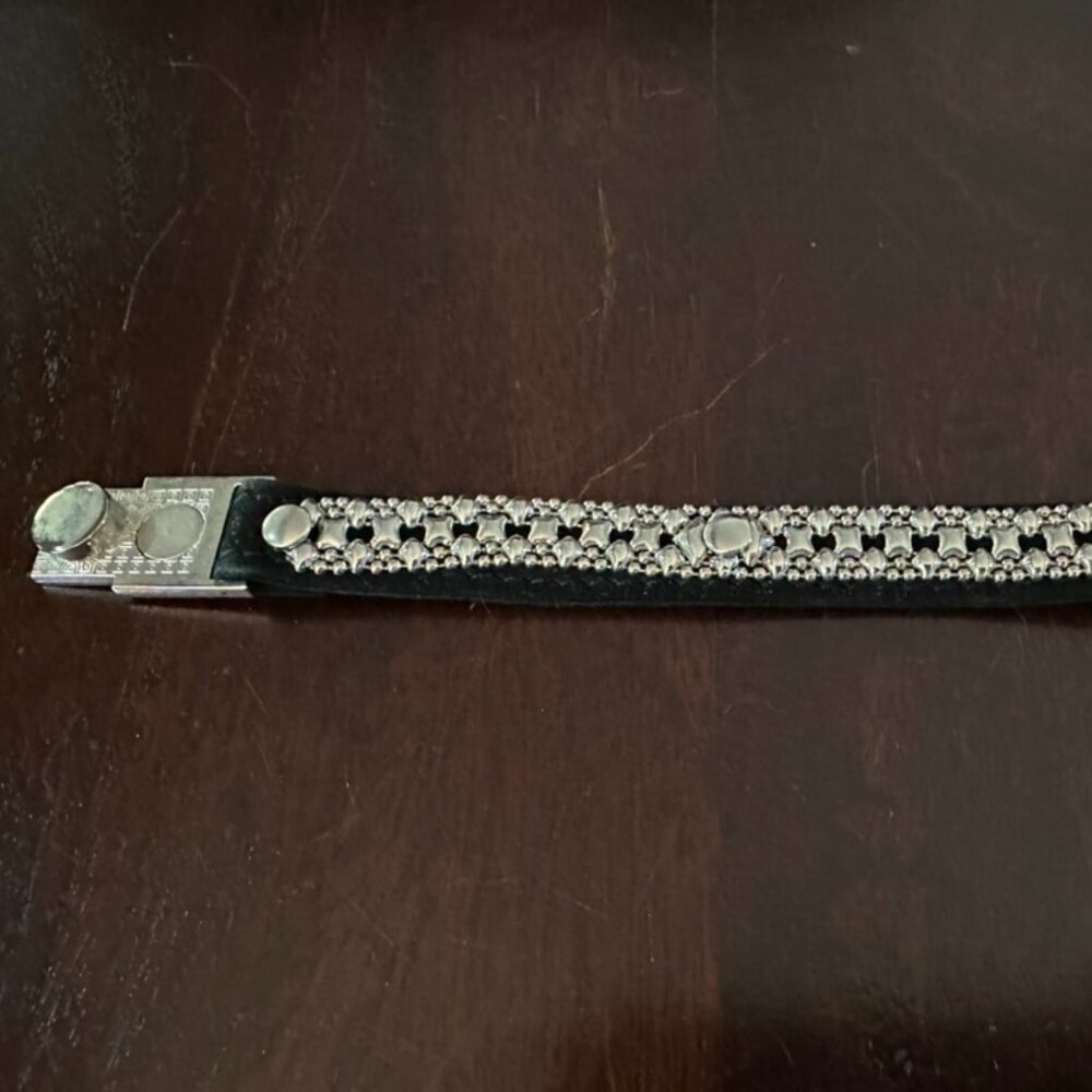 Handcrafted silver bracelet on back velvet